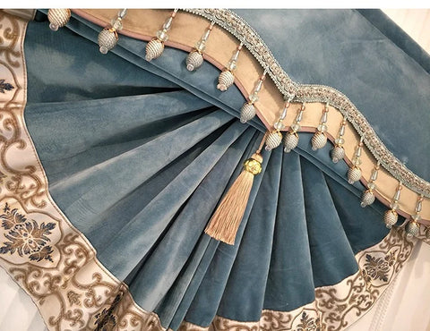 Lift Curtain Blind