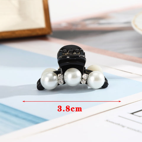 Pearls Hair Claw Clip