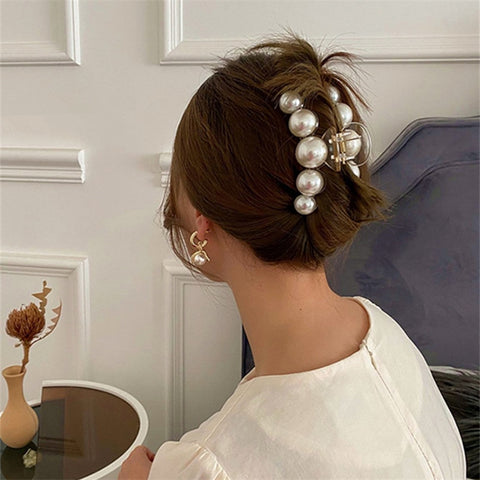 Pearls Hair Claw Clip