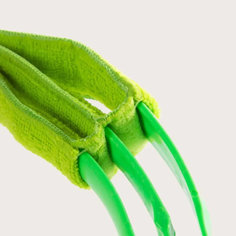 Cleaning brush