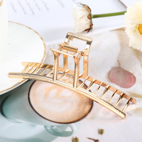 Pearls Hair Claw Clip