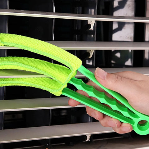 Cleaning brush