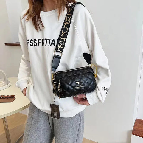 LuxeLingge Chic Carryall: The Tri-Layered Icon