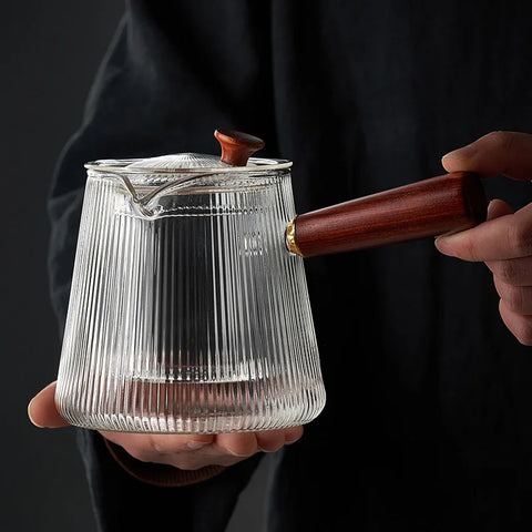 Sandalwood Serenity: Glass Teapot with Removable Infuser