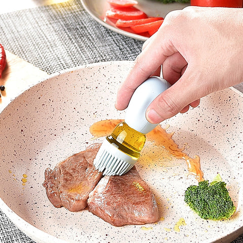 2-in-1 Kitchen Silicone Brush Oil Bottle