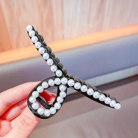 Pearls Hair Claw Clip