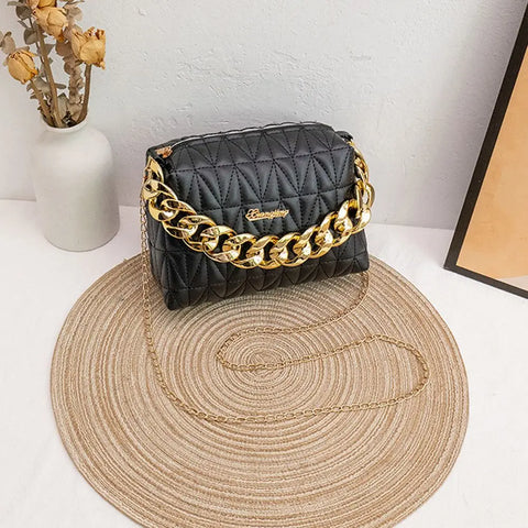 Chic Chain Charisma: PU Leather Crossbody Clutch